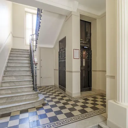Sous Les Toits, Centre Nizza